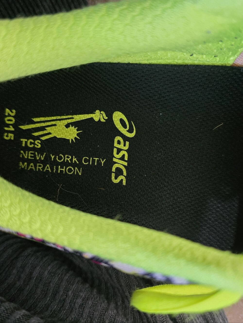 ASICS 2015 New York City Marathon Running Shoes - Picture 8 of 10